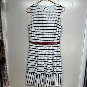 Liz Claiborne White and Blue Sleeveless Midi Dress